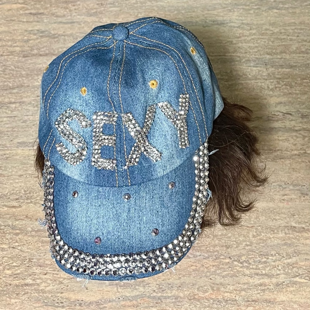 NWT Cindy Claire Sexy jeans cap with studs and bling
